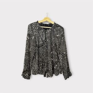 Lucky Brand Navy White Boho Geometric Peasant Style Blouse Size S